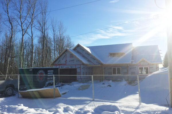 residential home framing of a one story home with garage - J.R. Construction LTD - midland on